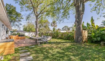 451 SARGO Rd, Atlantic Beach, FL 32233