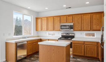 915 Lakeview Dr, Dayton, NV 89403