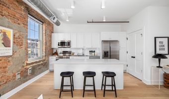 901 KING St 202, Alexandria, VA 22314