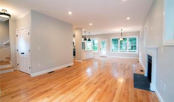 53 Pepper Bush Trl, Narragansett, RI 02874