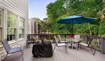 84 Country Hill Ln, North Kingstown, RI 02852