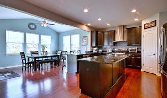 1128 Kingsmill Dr, Algonquin, IL 60102