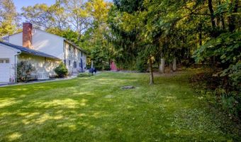 9 Crest Hill Dr, Alloway, NJ 07461