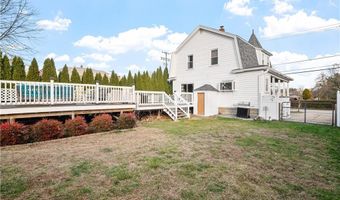 36 England St, Cumberland, RI 02864