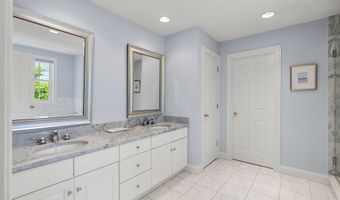 10 Yankee Way, Beverly, MA 01915