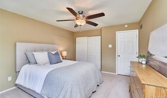 1093 Del Ebro Dr, Ballwin, MO 63011