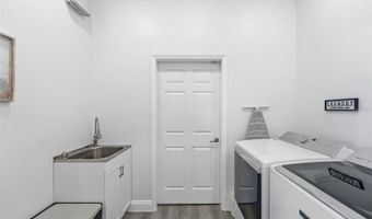5412 PARKWAY Dr, Belle Isle, FL 32809