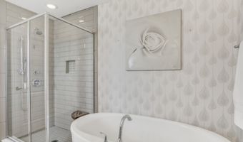 3227 N Heritage Ln, Arlington Heights, IL 60004