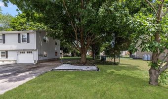 15 Laforge Dr, Coventry, RI 02816