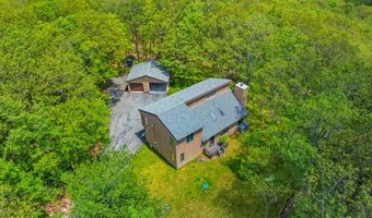 146 Algonquin Trl, Albrightsville, PA 18210