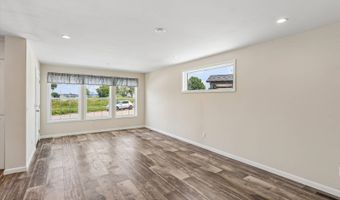 7368 NE BERWICK Dr #7, Ankeny, IA 50021