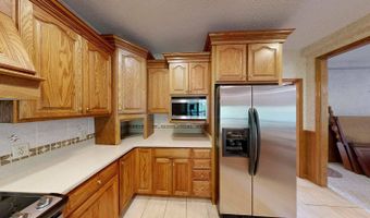 136 Lock Ln, Alum Creek, WV 25003