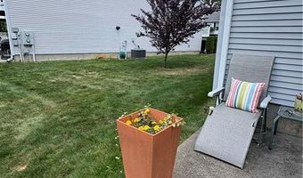 11 College Hill Rd 5A, Warwick, RI 02886