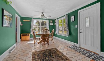 834 W GRANT St, Appleton, WI 54914