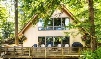 55 Lakeview Dr, Adirondack, NY 12808