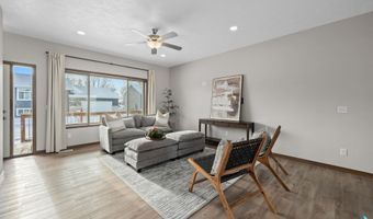 500 E Cairos Pl, Brandon, SD 57005