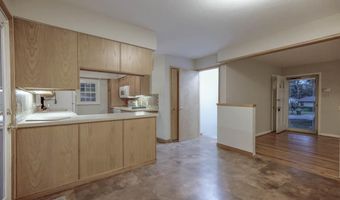 232 Greenway Rd, Arkansas City, KS 67005