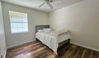 530 Easterbrook St, Bay St. Louis, MS 39520