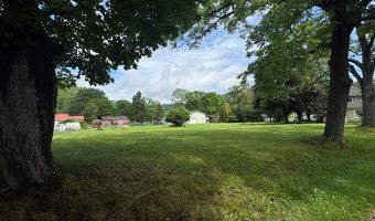 3 RD St, Beaver, WV 25813