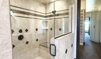 2116 Westridge Rd, Carlsbad, NM 88220