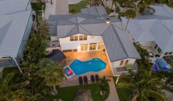 212 OAK Ave, Anna Maria, FL 34216