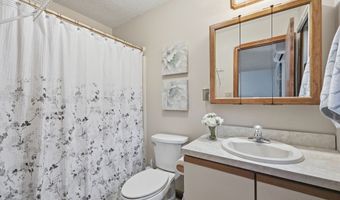 7 Dogwood Dr, Ansonia, CT 06401