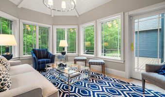 52 Hardy Rd, Bedford, NH 03110