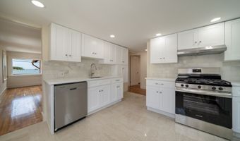 198-200 Shore Dr 2, Branford, CT 06405