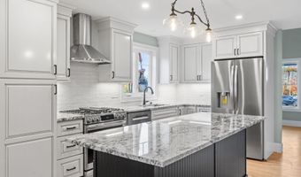 24 Gypsum Ln 28, Chester, NH 03036