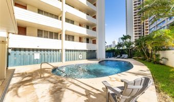 949 Ala Nanala St 702, Honolulu, HI 96818