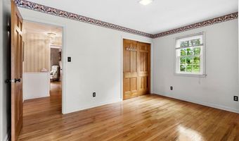 42 Pheasant Ridge Dr, Albany, NY 12211