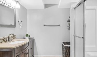673 Lemonwood Dr, Ballwin, MO 63021