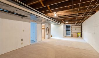 21496 290th St, Adel, IA 50003