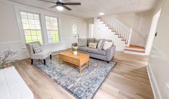 176 N Main, Amherst, VA 24521