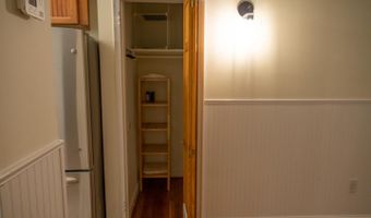 8 AUBURN Ct #A, Alexandria, VA 22305