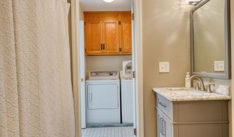 1325 Farmington Ave APT 5, Bristol, CT 06010