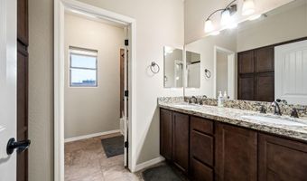 86 E MOON Vis, Apache Junction, AZ 85119