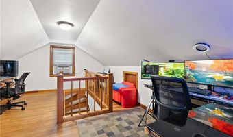 1472 Wampanoag Trl, East Providence, RI 02915