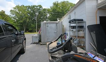 809 Greenwood St, Abbeville, SC 29620