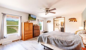 40 Upper Prairie Dog Rd, Banner, WY 82832