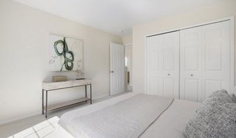 5776 Cedar Ridge Dr, Ann Arbor, MI 48103