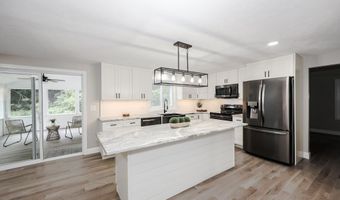 157 Hooksett Rd, Auburn, NH 03032