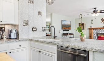 301 Arlington Dr, Oceanside, CA 92057