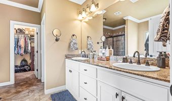 2711 SE 7Th St, Bentonville, AR 72712