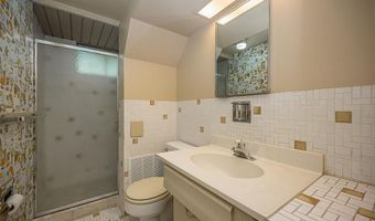 425 Kenilworth Ln, Ballwin, MO 63011