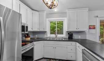 6501 Thornapple River Dr SE, Alto, MI 49302