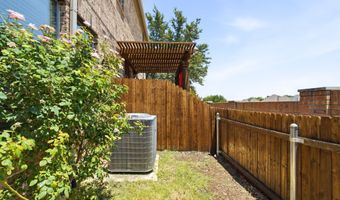 703 Chestnut Hill Dr, Allen, TX 75013
