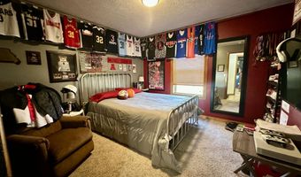 416 Brittany Ct, Aurora, MO 65605
