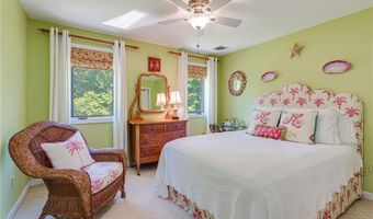 39 Brenton Rd, Newport, RI 02840