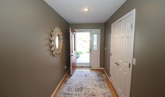 946 Emerald Hills Dr S, Arnolds Park, IA 51331